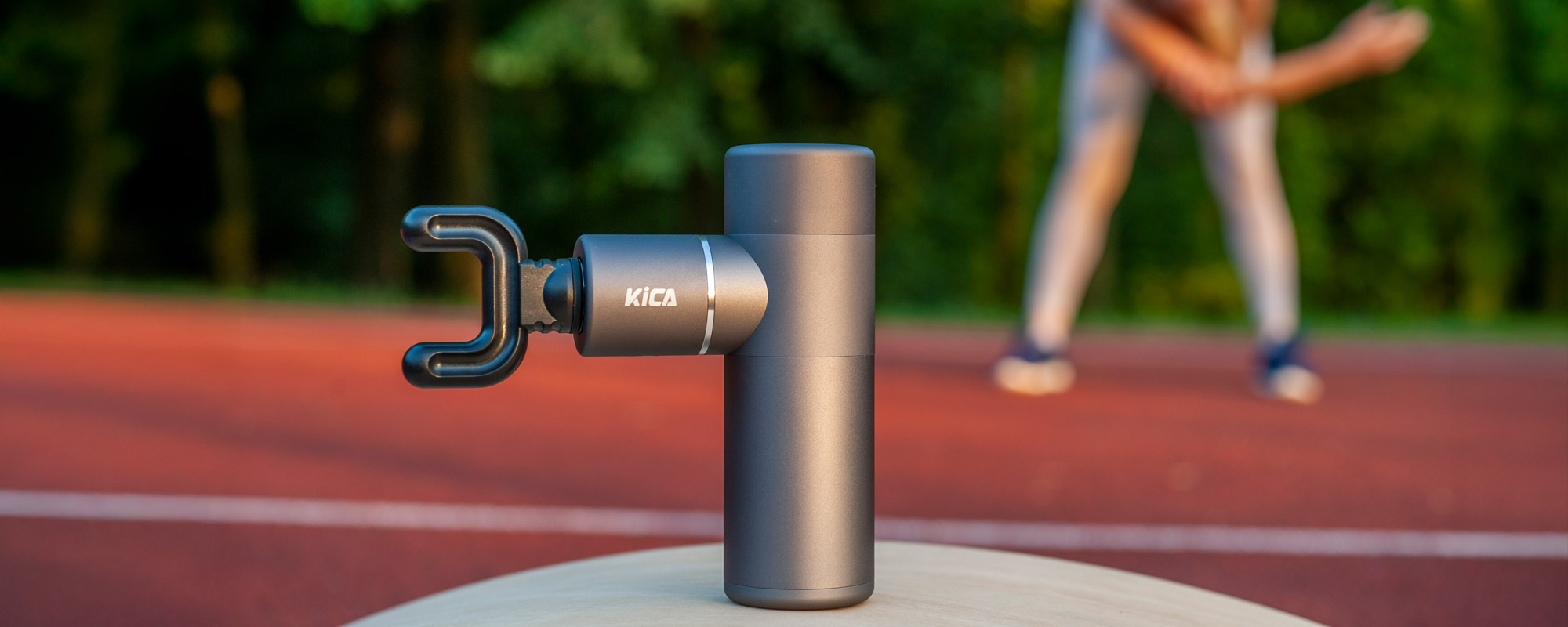 width=100% Masażery w treningu biegowym – praktyczne zastosowanie i technika pracy z tkankach